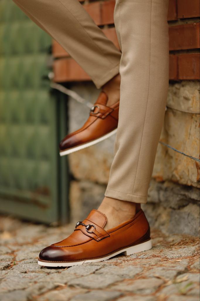 CARAMEL LEATHER LOAFERS