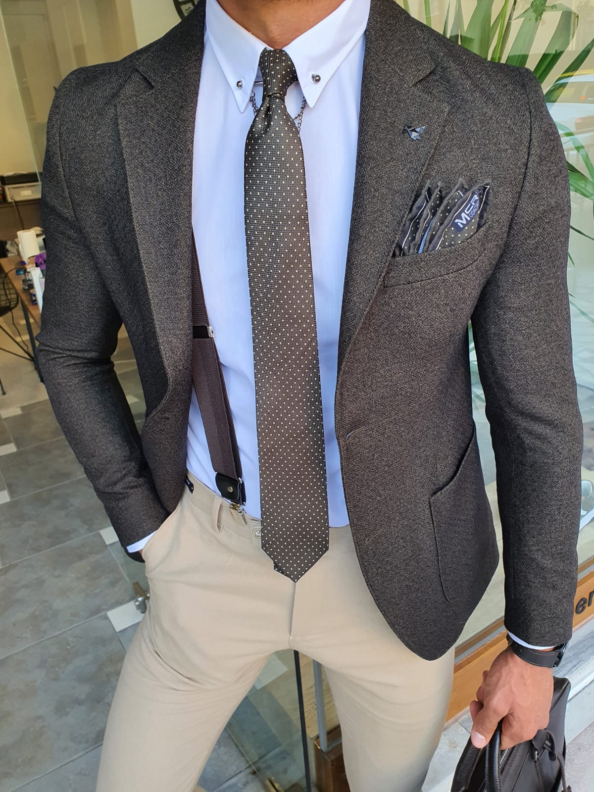 KHAKI SPECIAL EDITION PATTERNED TIE AND POCKETSQUARE