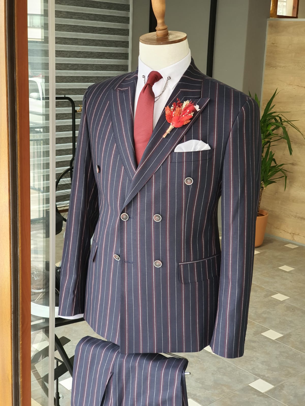NAVYBLUE & CLARET-RED DAPPER DOUBLE BREASTED SUIT