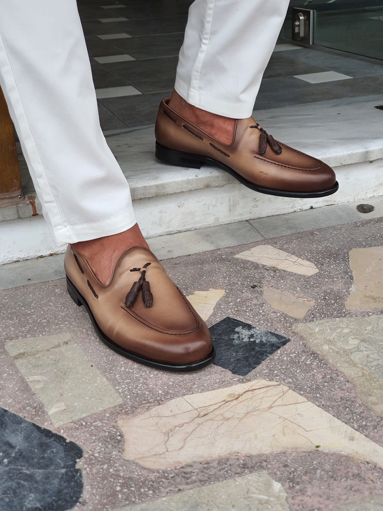 BEIGE SPECIAL EDITION* TASSEL LEATHER LOAFERS